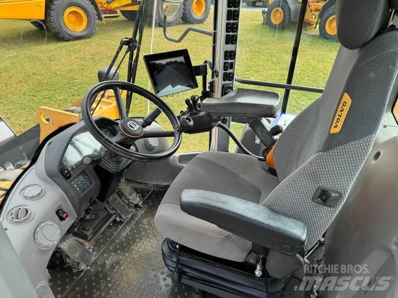 Volvo L 120 H Carregadeiras de rodas