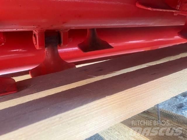 Maschio Brava 250 L Gadanheiras e cortadores de folhas para pastos