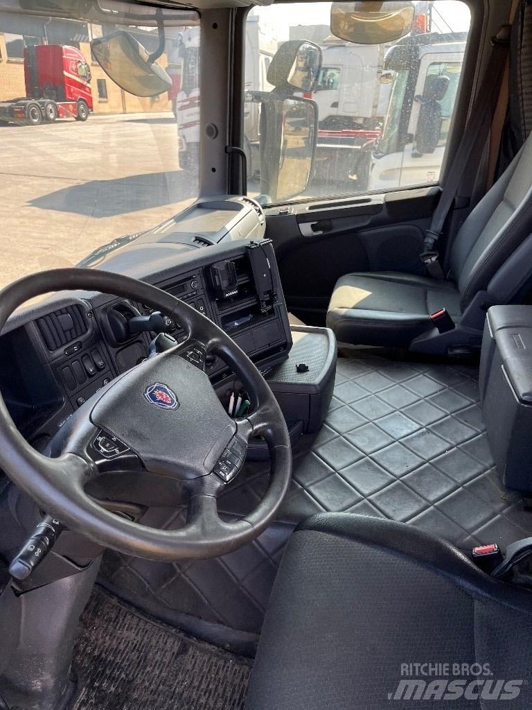 Scania CG16 Cabines e interior