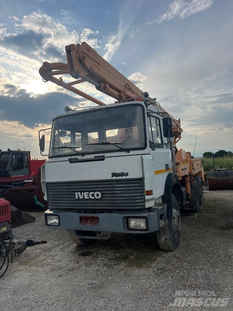 Iveco 330-36 H Camiões basculantes