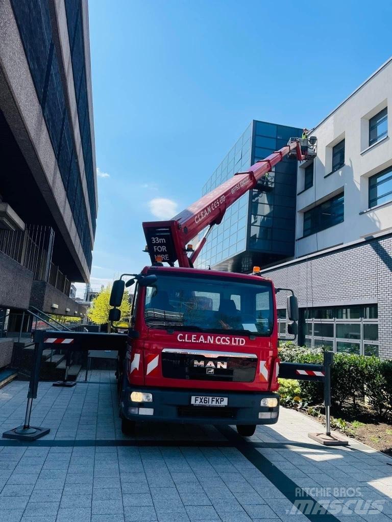 Ruthmann T 330 Plataformas aéreas montadas em camião