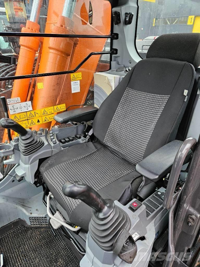 Hitachi ZX 135 US-7 Escavadeiras de esteiras