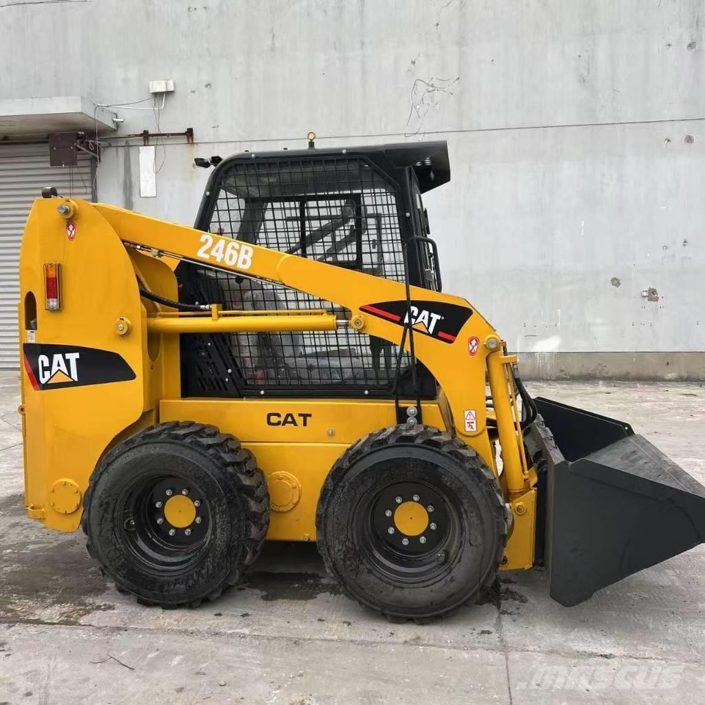 CAT 246 B Mini carregadoras
