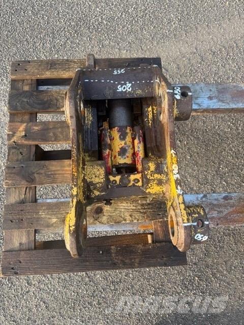 Strickland 50 MM Retroescavadoras