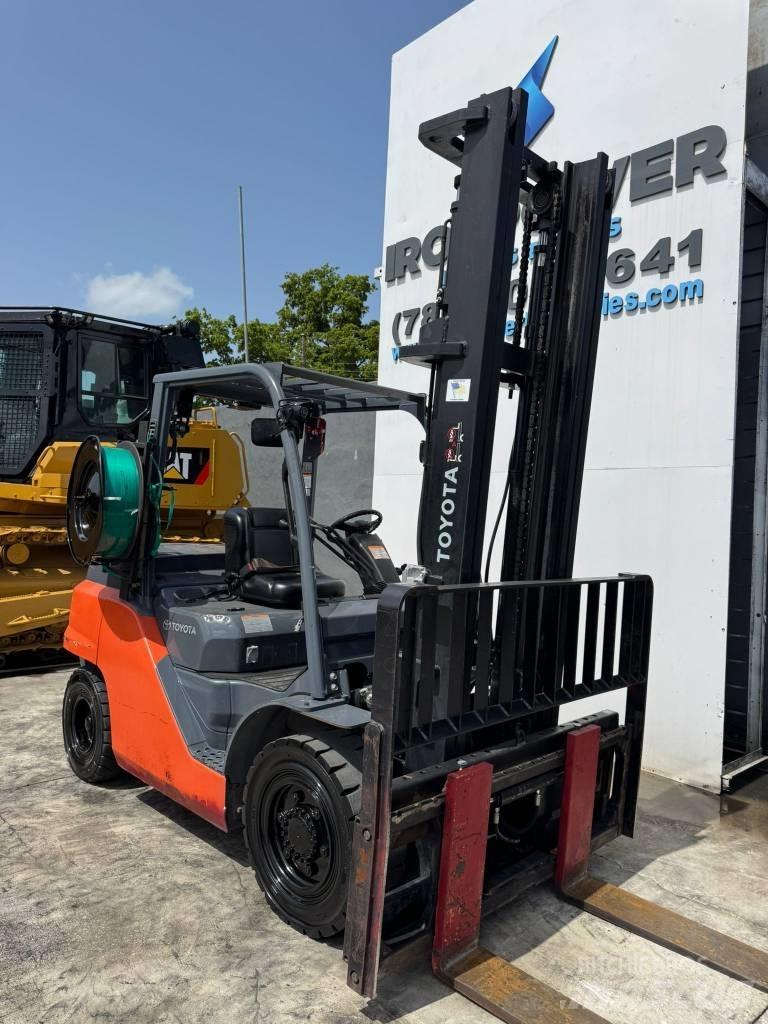 Toyota 8 FD 40 U Empilhadores - Outros