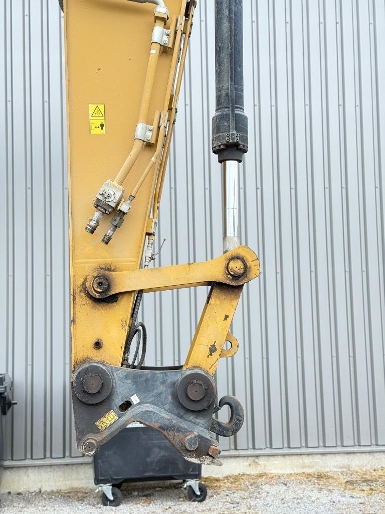 CAT 326 F L Escavadeiras de esteiras