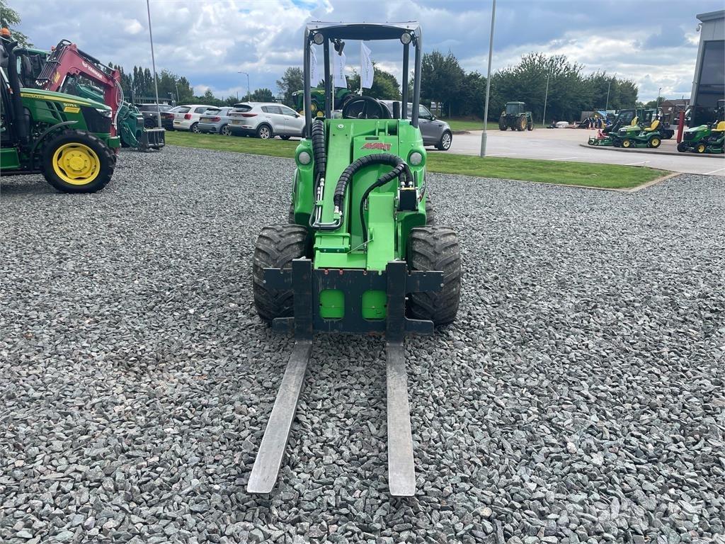 Avant 755I Carregadeiras de rodas