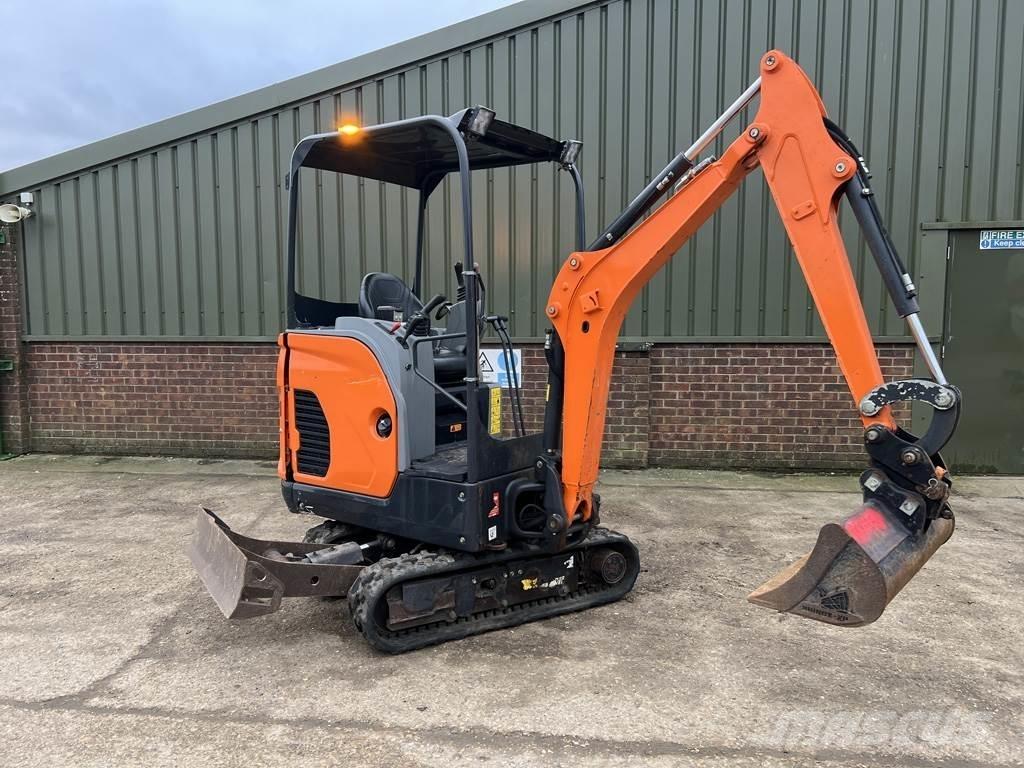Bobcat E17 Miniescavadeiras