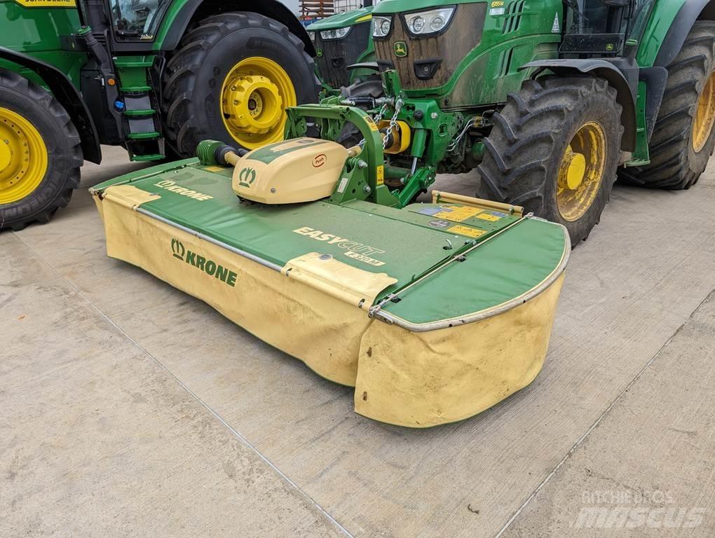 Krone F320M Gadanheiras e cortadores de folhas para pastos