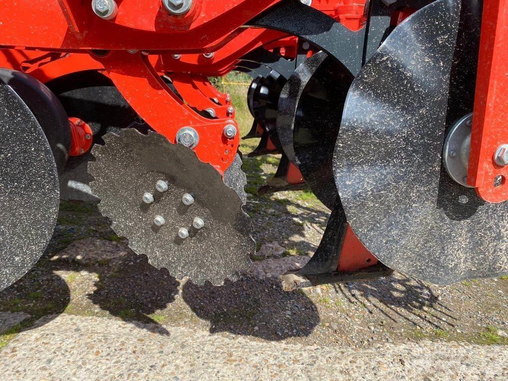 Kuhn STRIGER 300 Agricultura - Outros
