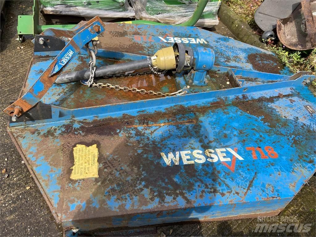 Wessex 718 Gadanheiras e cortadores de folhas para pastos
