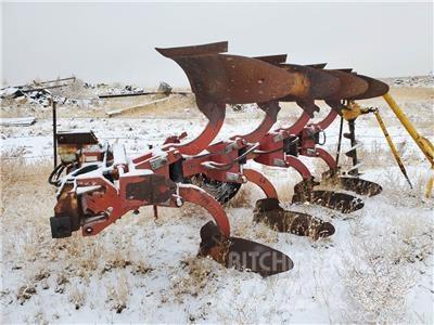 Case IH 145 Charruas convencionais