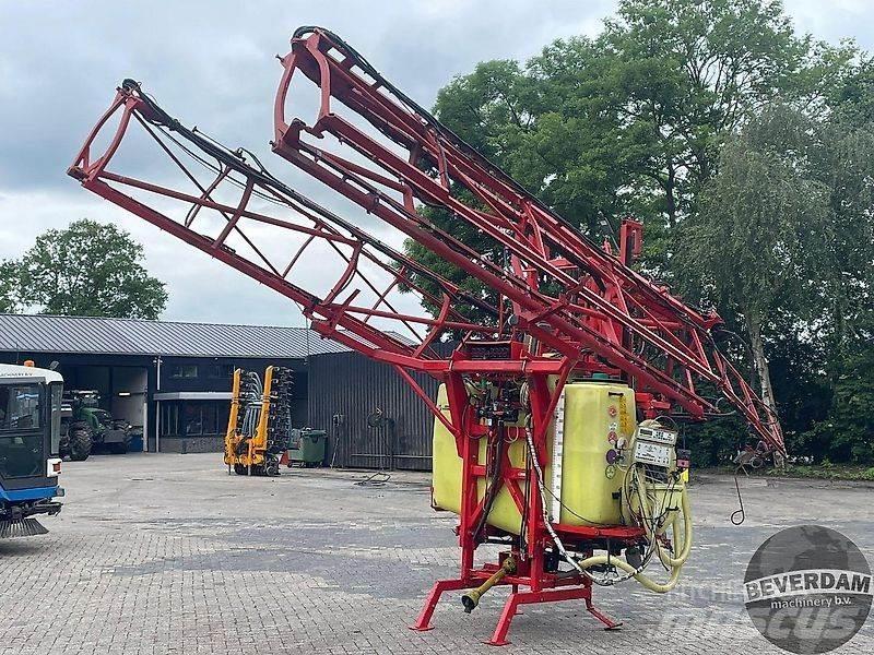 Rau D2 24 Pulverizadores rebocados