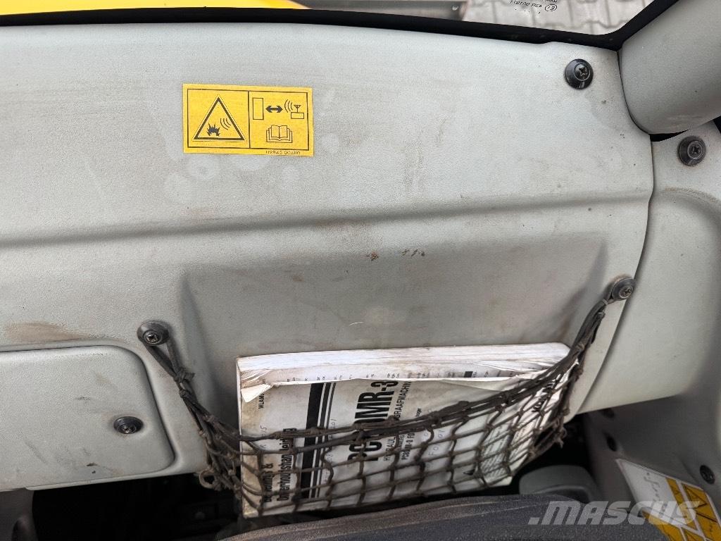 Komatsu PC 80 MR-3 Escavadoras Midi 7t - 12t