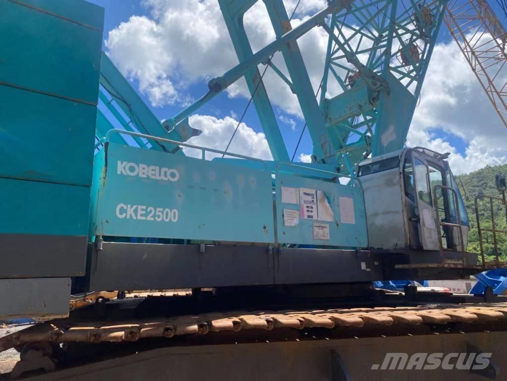 Kobelco CKE 2500 Gruas de rastos