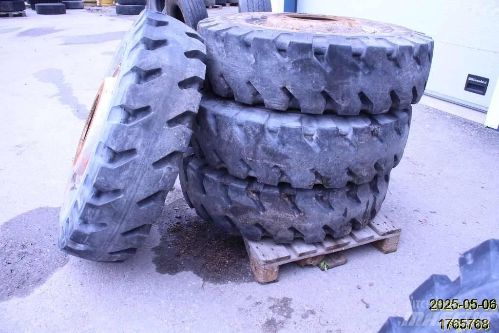 Michelin XMINED2 Pneus