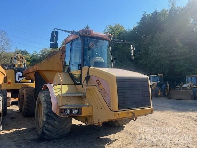 Hydrema 922C Camiőes basculantes rígidos