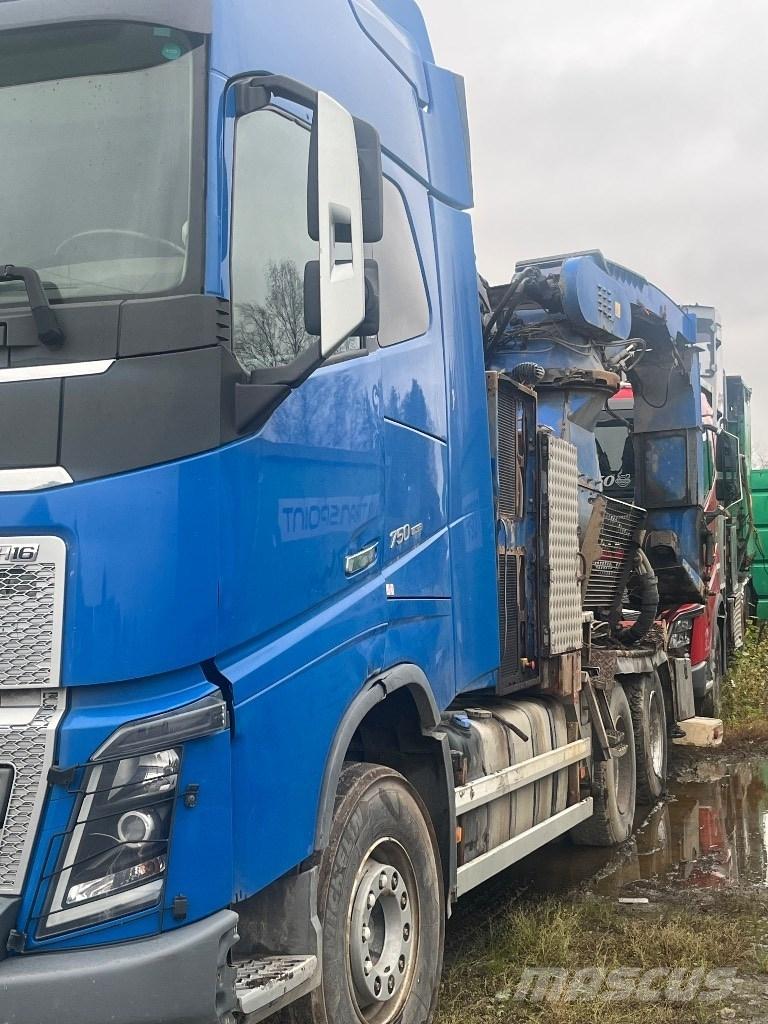 Volvo FH 750 Cortadores de madeira
