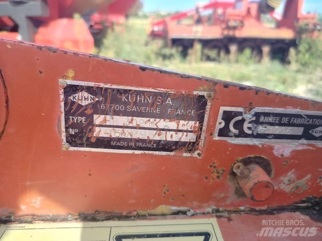 Kuhn HR 302 Grades