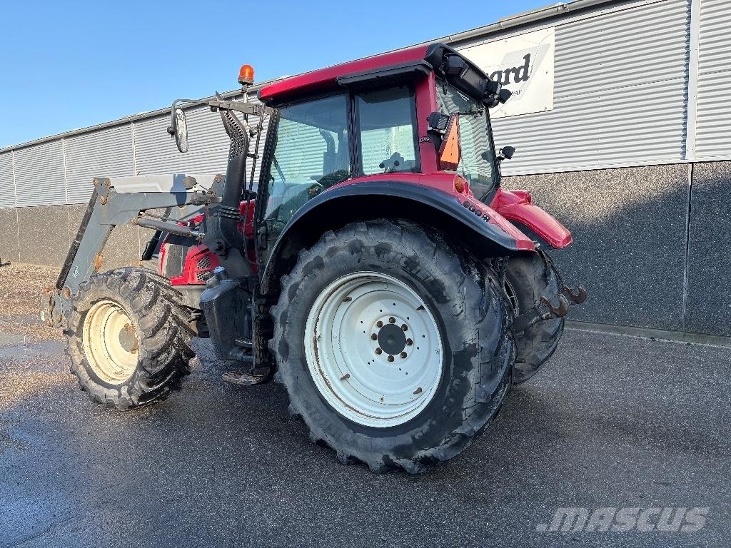 Valtra N 143 Tratores Agrícolas usados