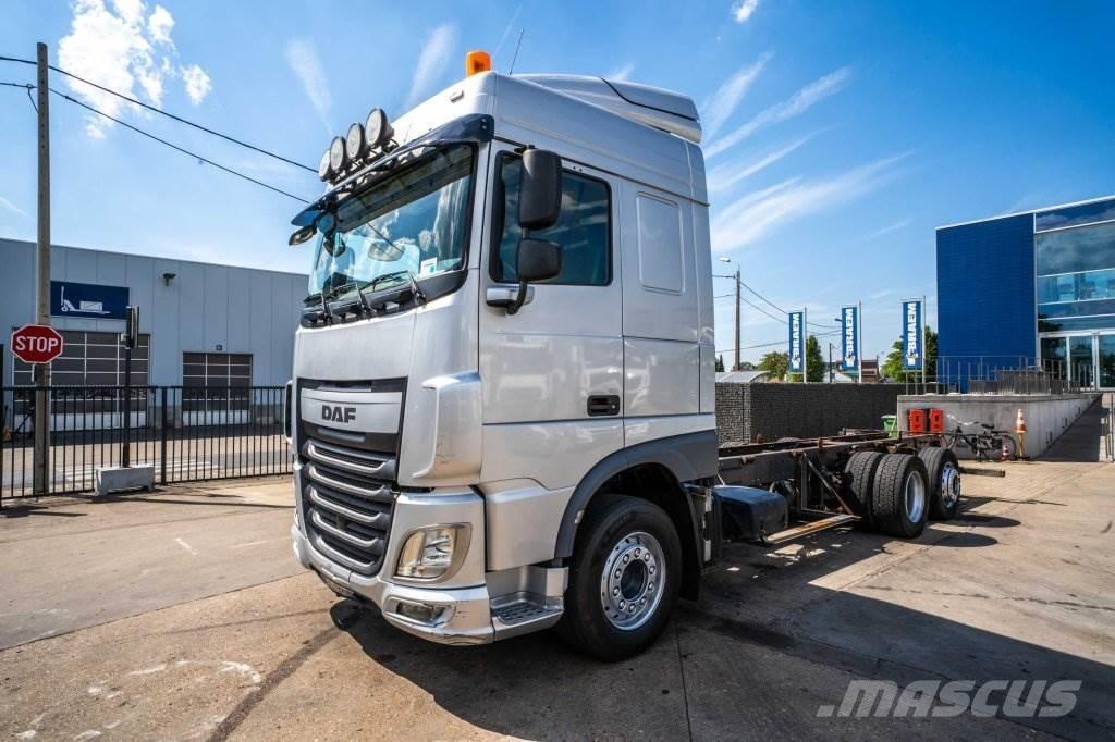 DAF XF 510 Camiões de chassis e cabine