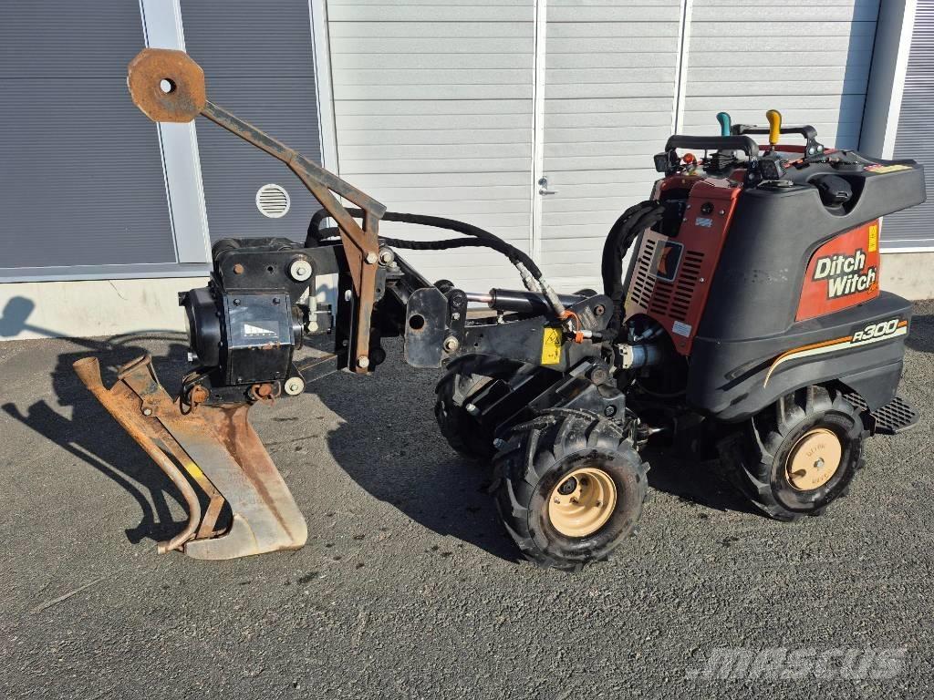 Ditch Witch R300 Abre-valas