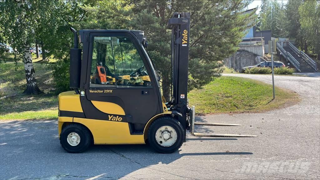Yale GDP 25 VX Empilhadores Diesel