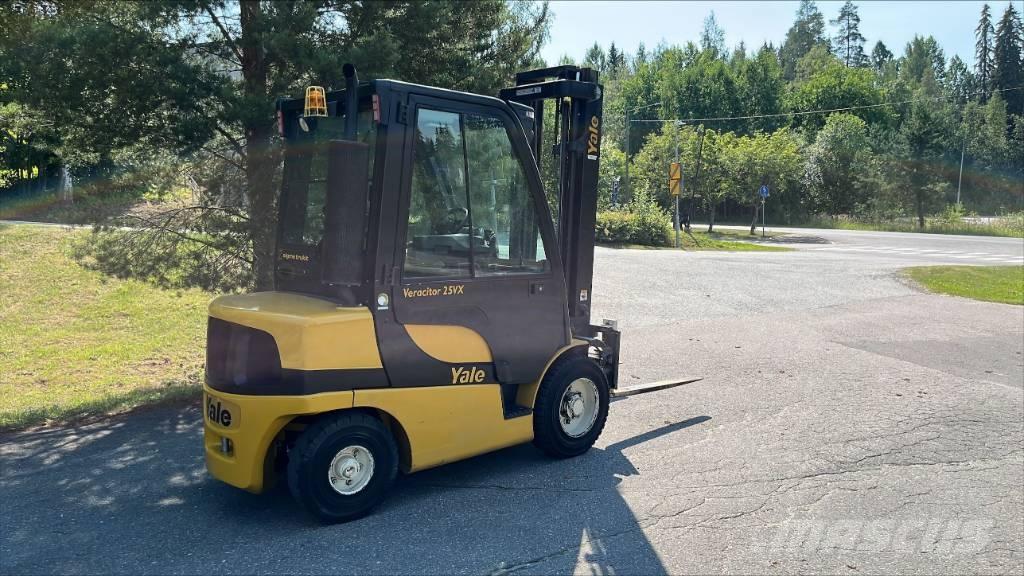 Yale GDP 25 VX Empilhadores Diesel