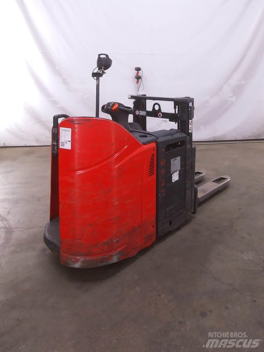 Linde D12HPSP Empilhador para operador externo