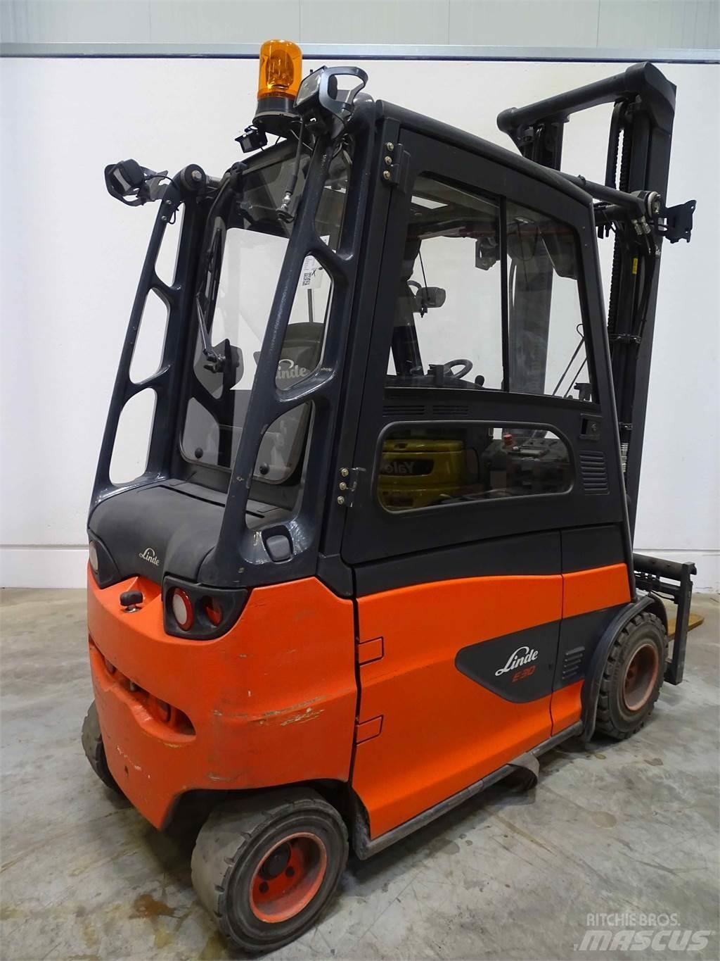 Linde E30 Empilhadores eléctricos