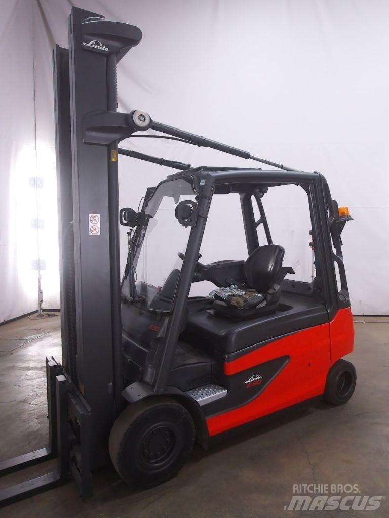 Linde E30L-01 Empilhadores eléctricos