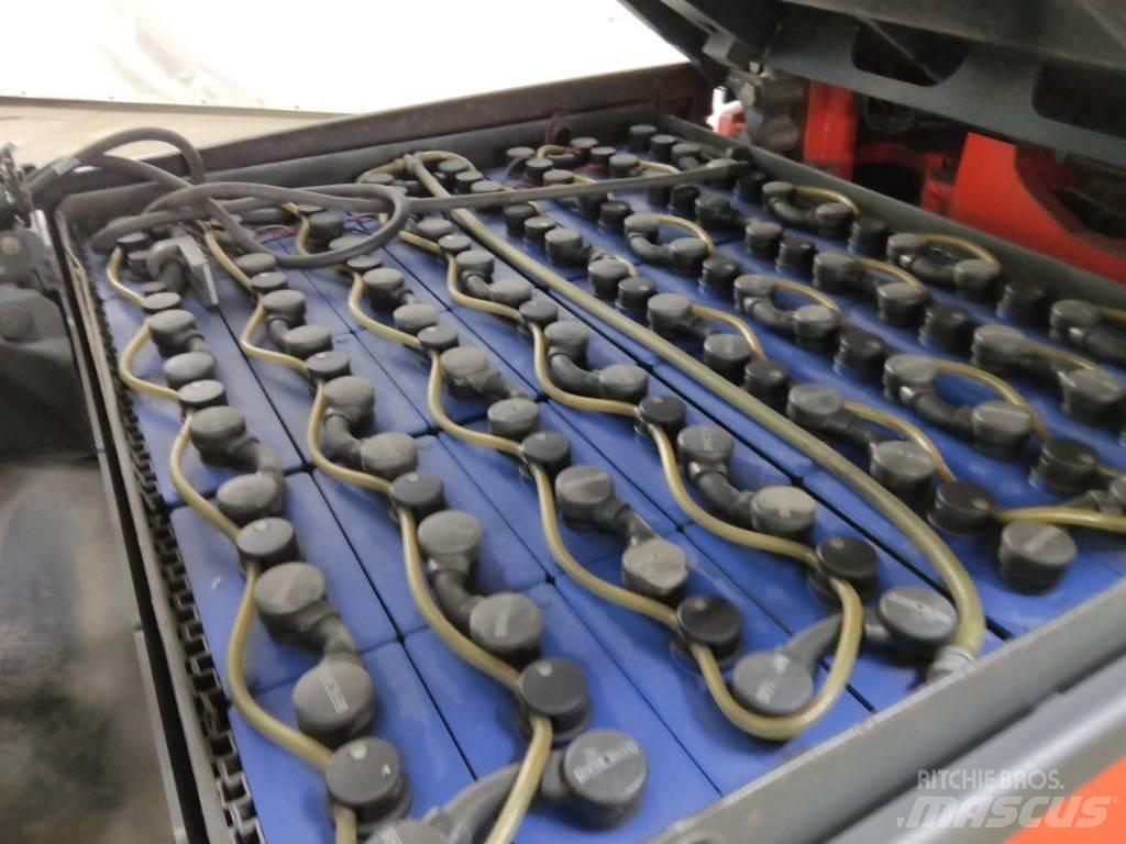 Linde E30L-01 Empilhadores eléctricos