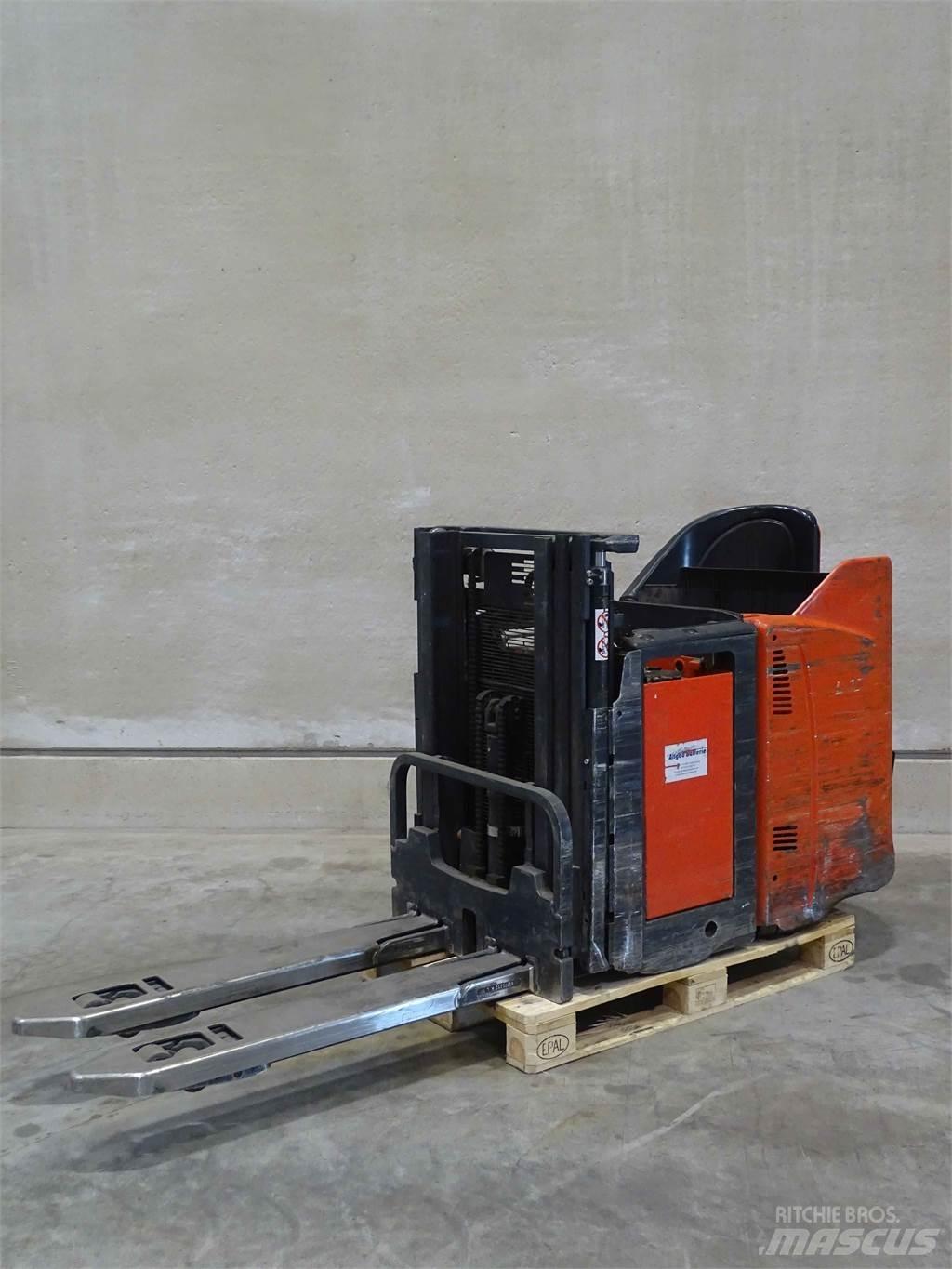 Linde L12LSP Empilhador para operador externo