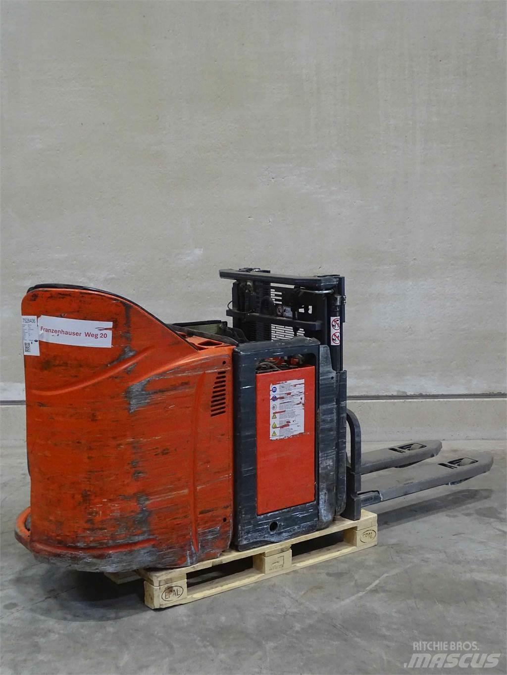 Linde L12LSP Empilhador para operador externo