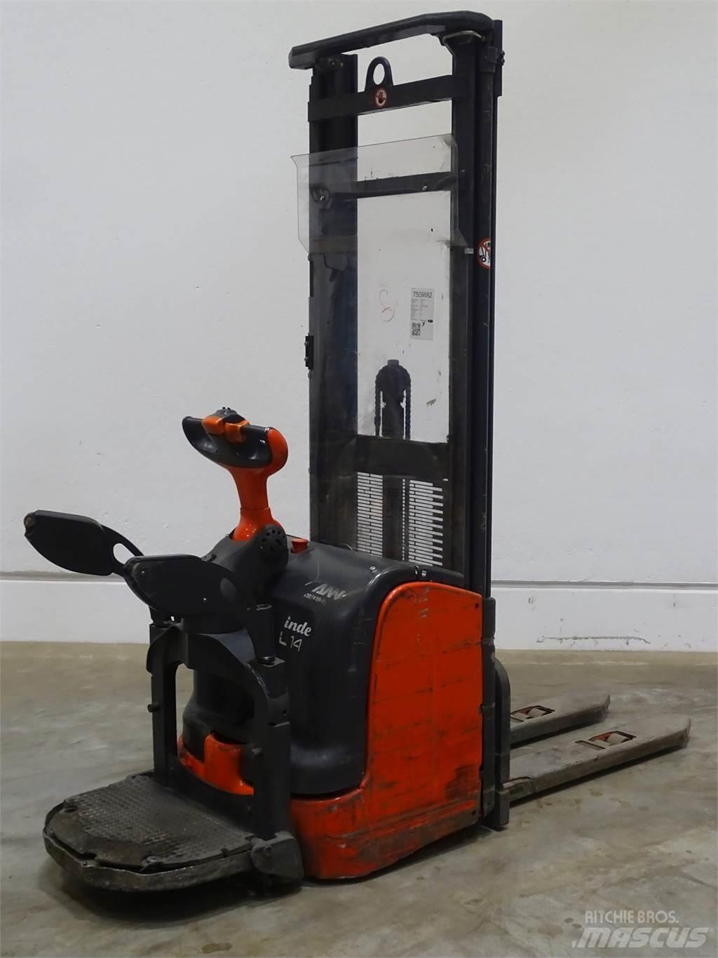 Linde L14AP Empilhador para operador externo