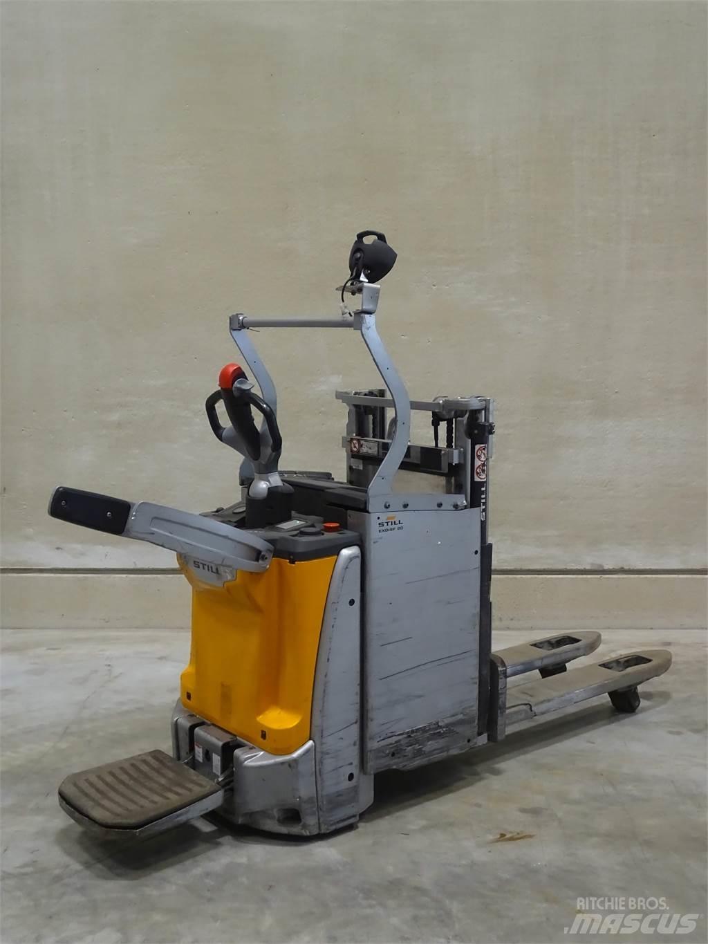 Still EXD-SF20 Empilhador para operador externo