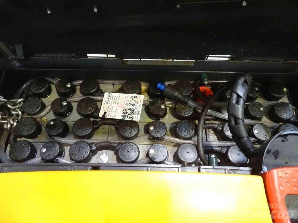 Still EXD18L Empilhador para operador externo