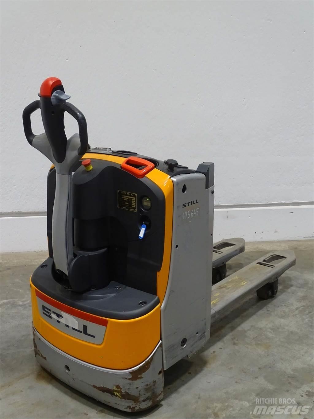 Still EXU-H18 Empilhador para operador externo
