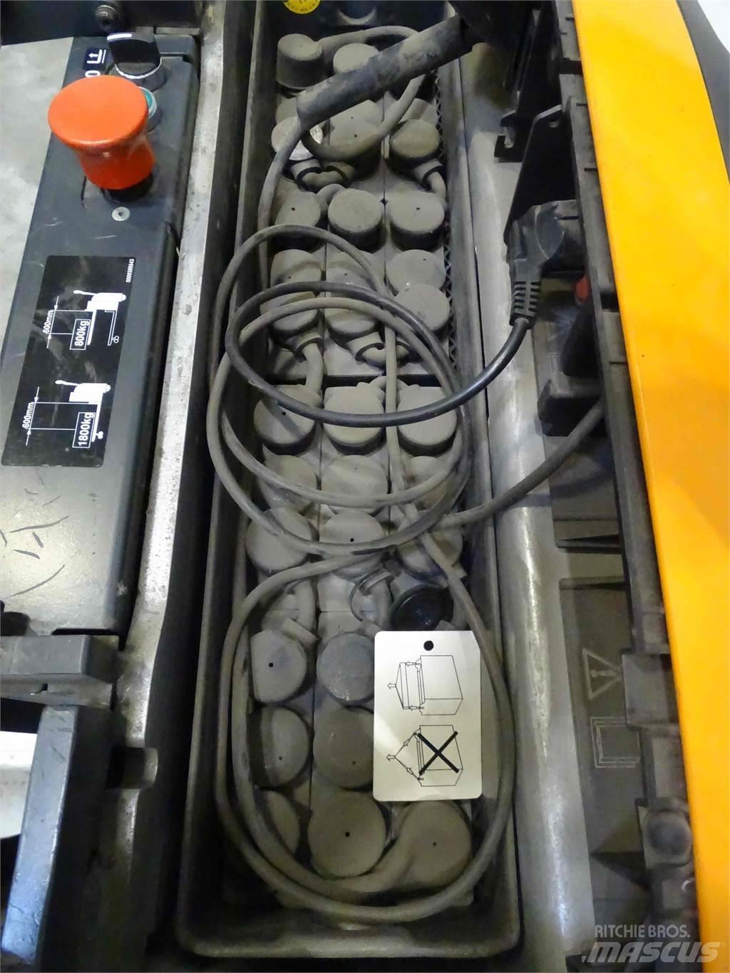 Still EXU-H18 Empilhador para operador externo