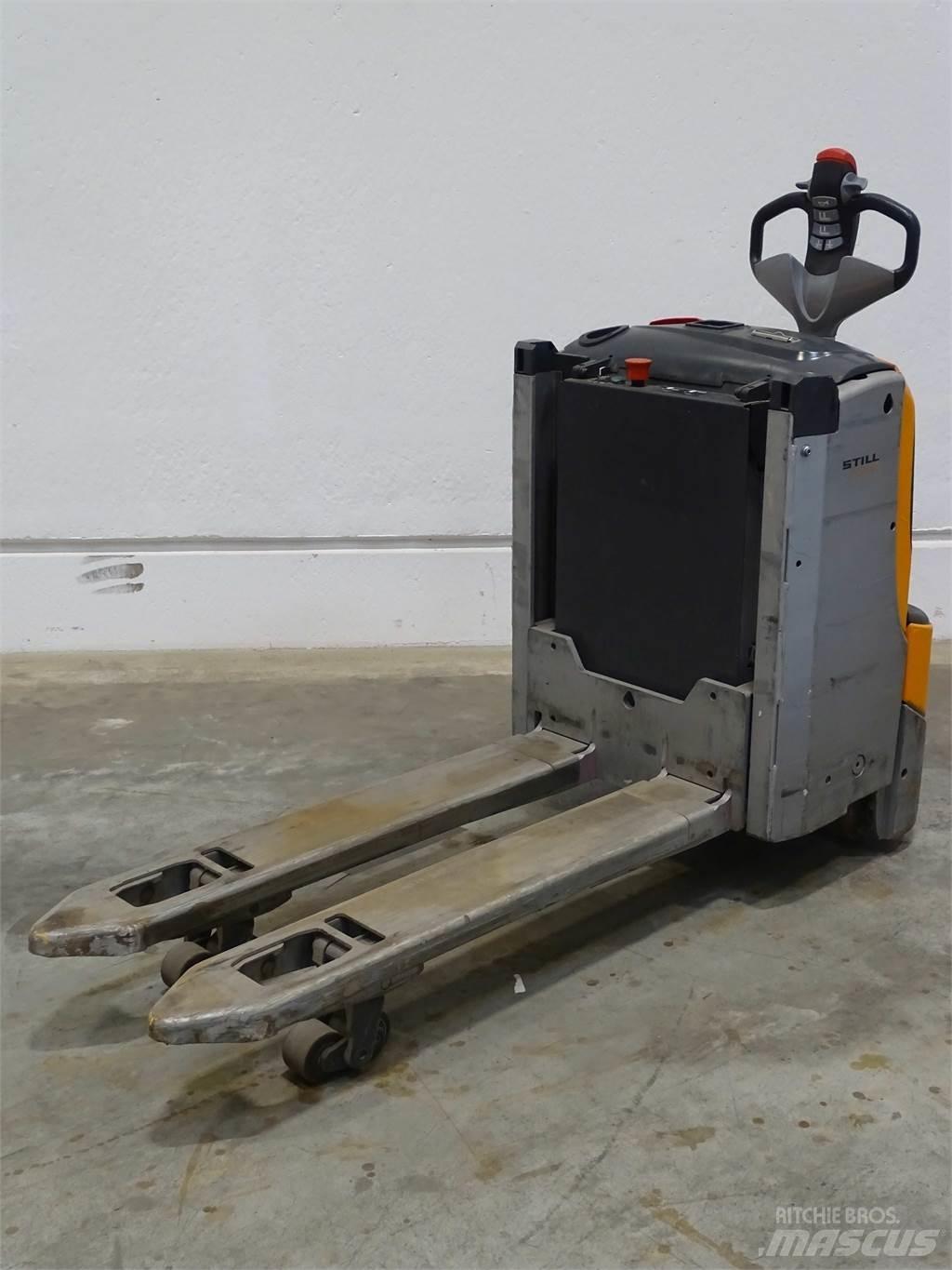 Still EXU-H18 Empilhador para operador externo