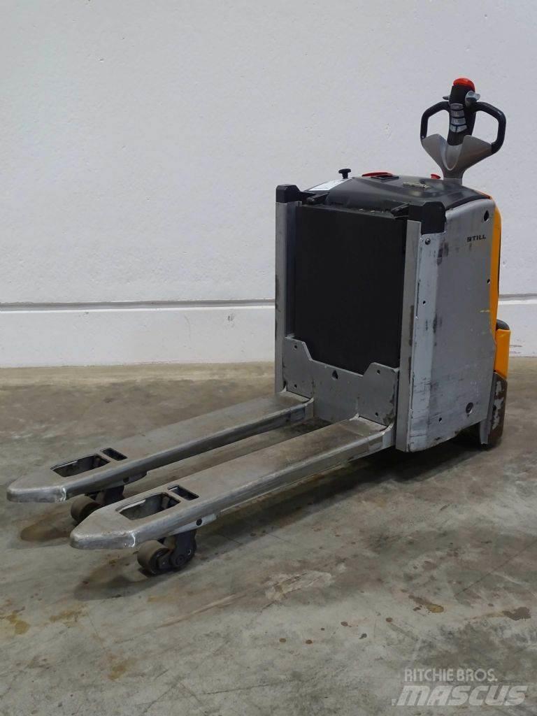 Still EXU-H20 Empilhador para operador externo