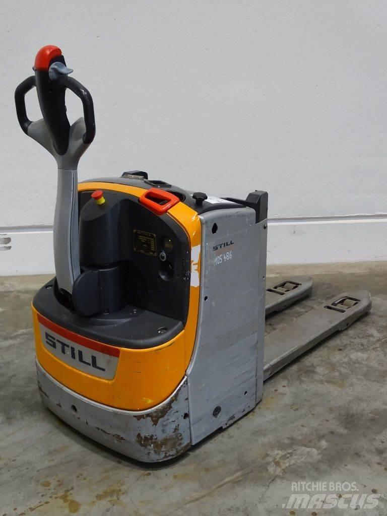 Still EXU-H20 Empilhador para operador externo