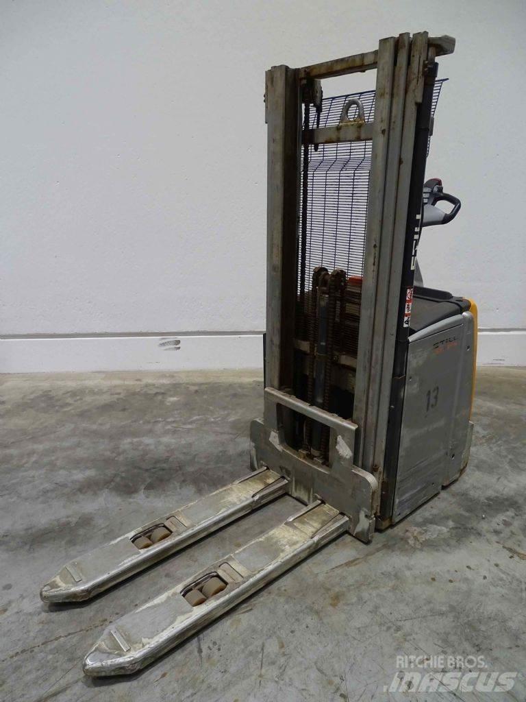 Still EXV-SF14/TK Empilhador para operador externo