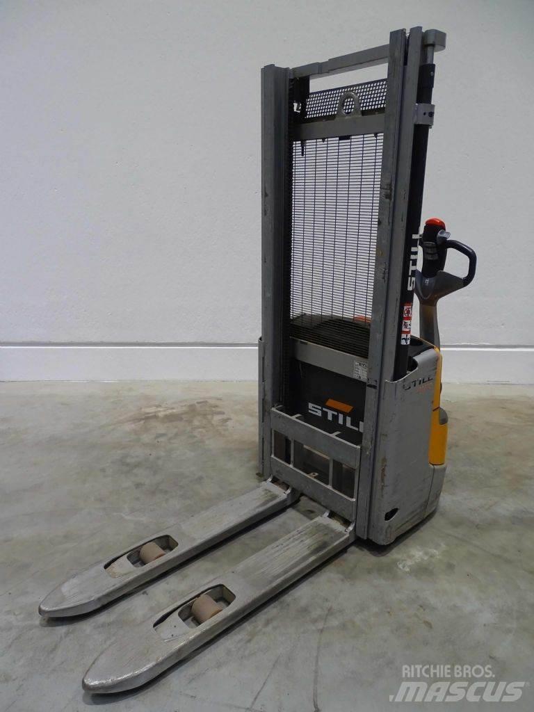 Still EXV10 Empilhador para operador externo