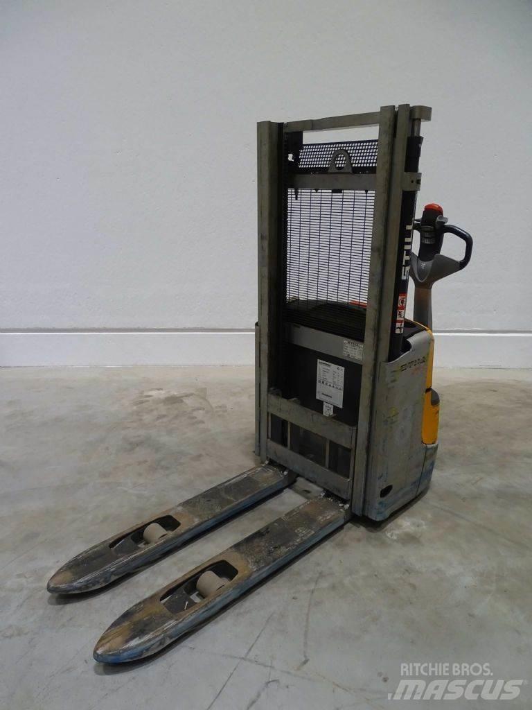 Still EXV10 Empilhador para operador externo