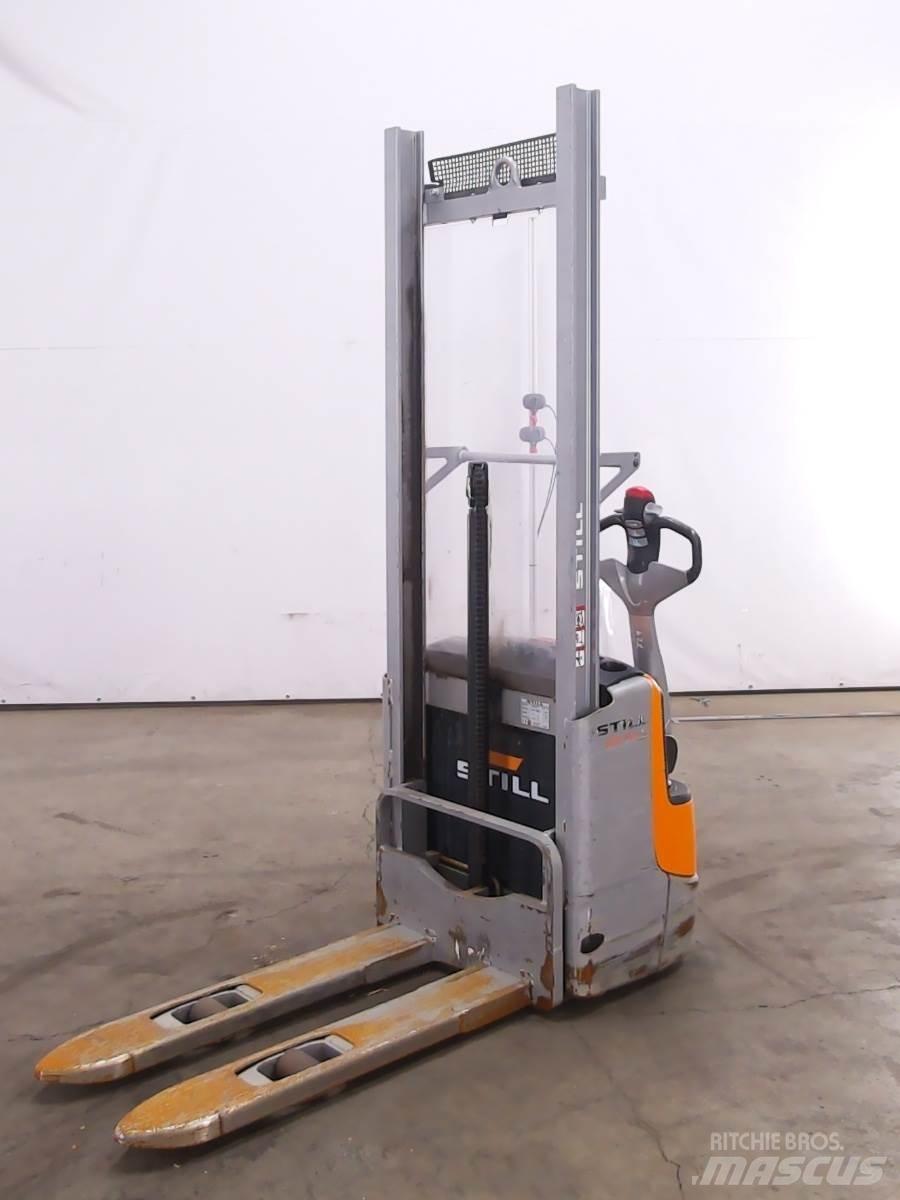 Still EXV10 Empilhador para operador externo