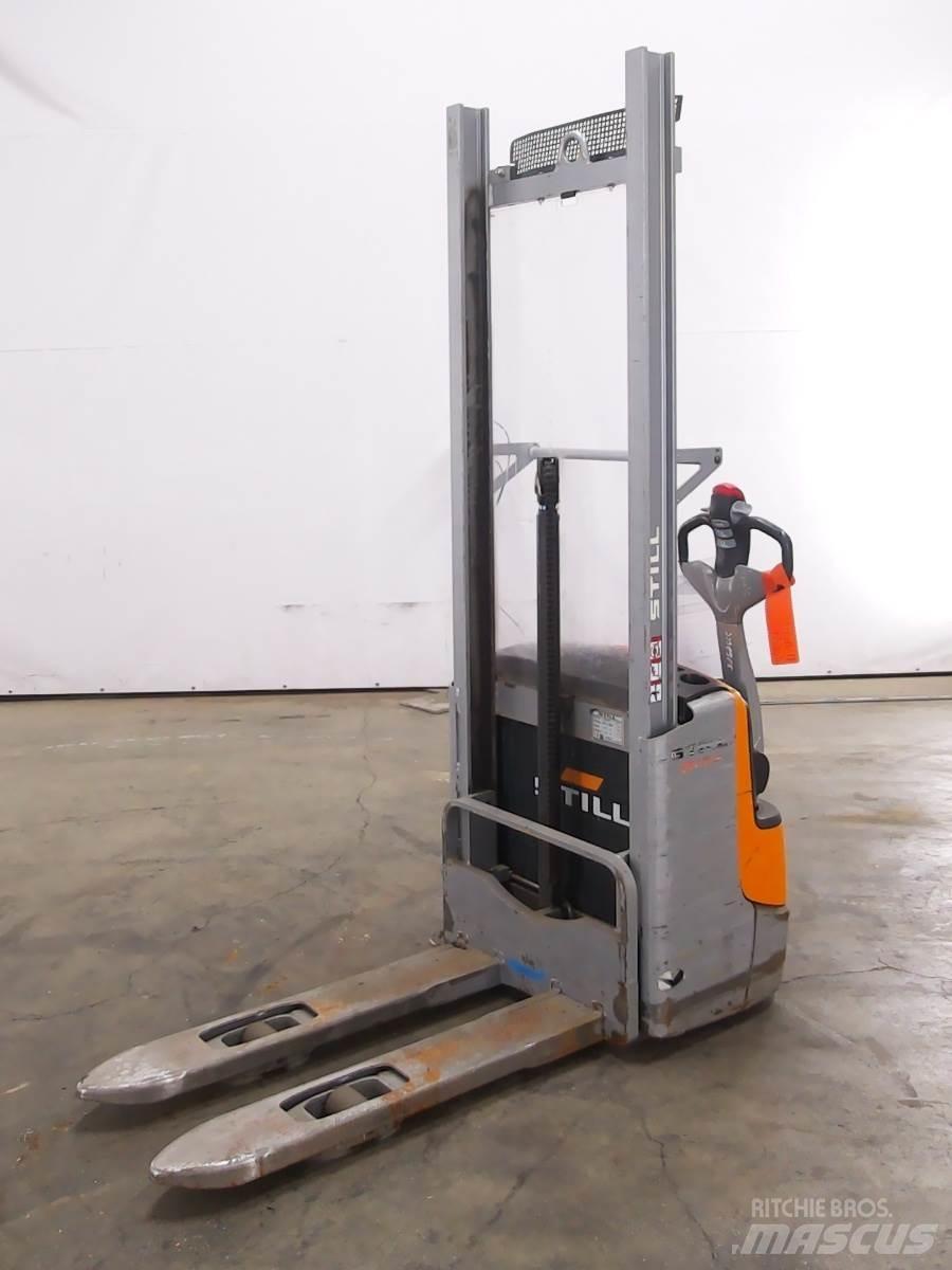 Still EXV10 Empilhador para operador externo