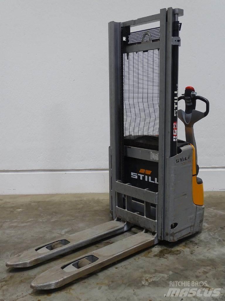 Still EXV10 Empilhador para operador externo