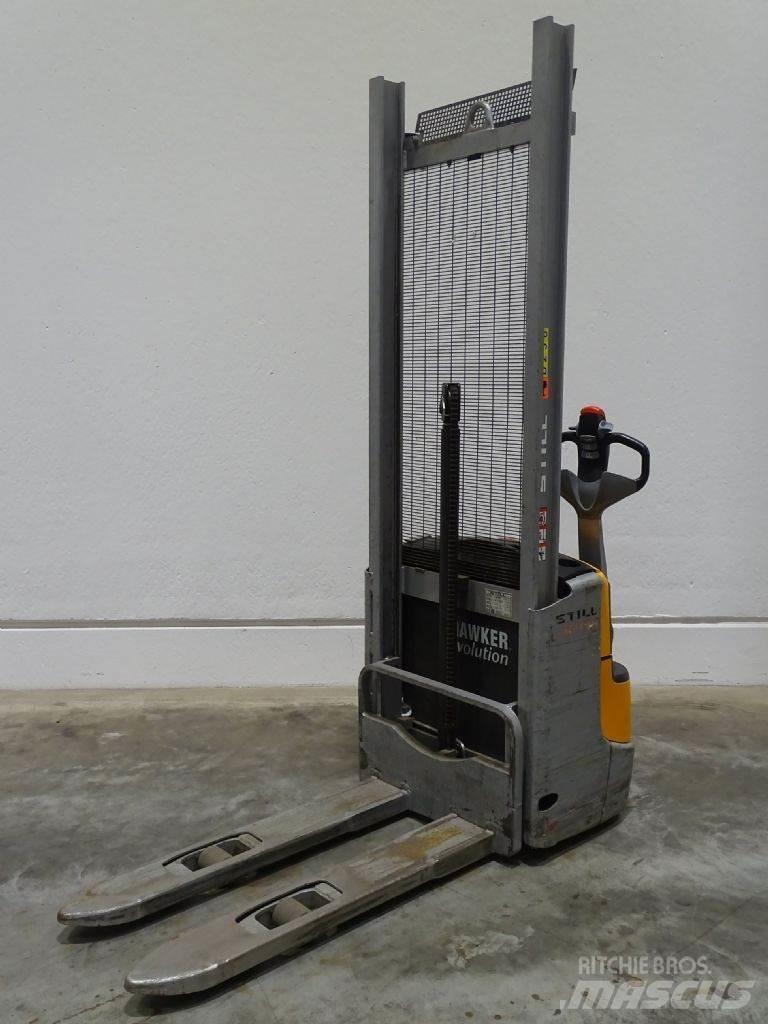 Still EXV10 Empilhador para operador externo