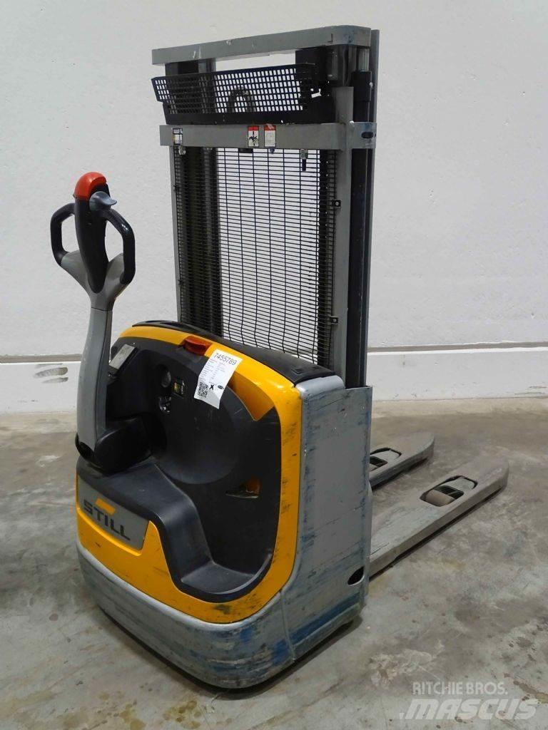 Still EXV10/LIION Empilhador para operador externo